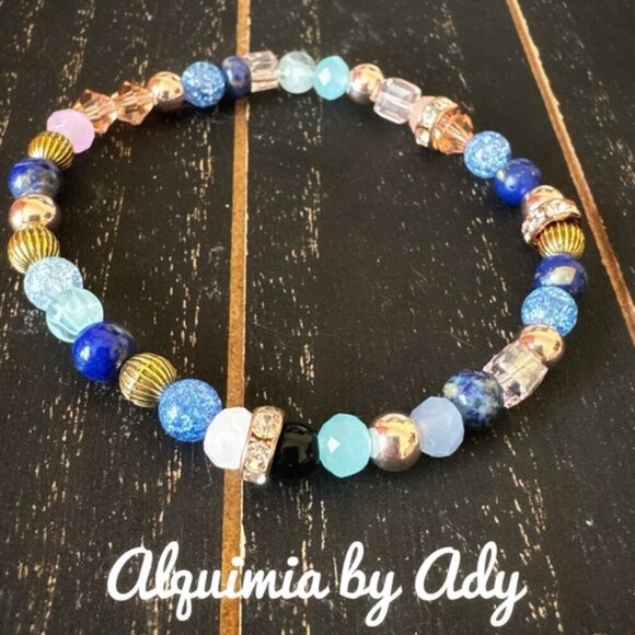 Lapis and baby blue quartz  bracelet beaded - Picture 1 of 1